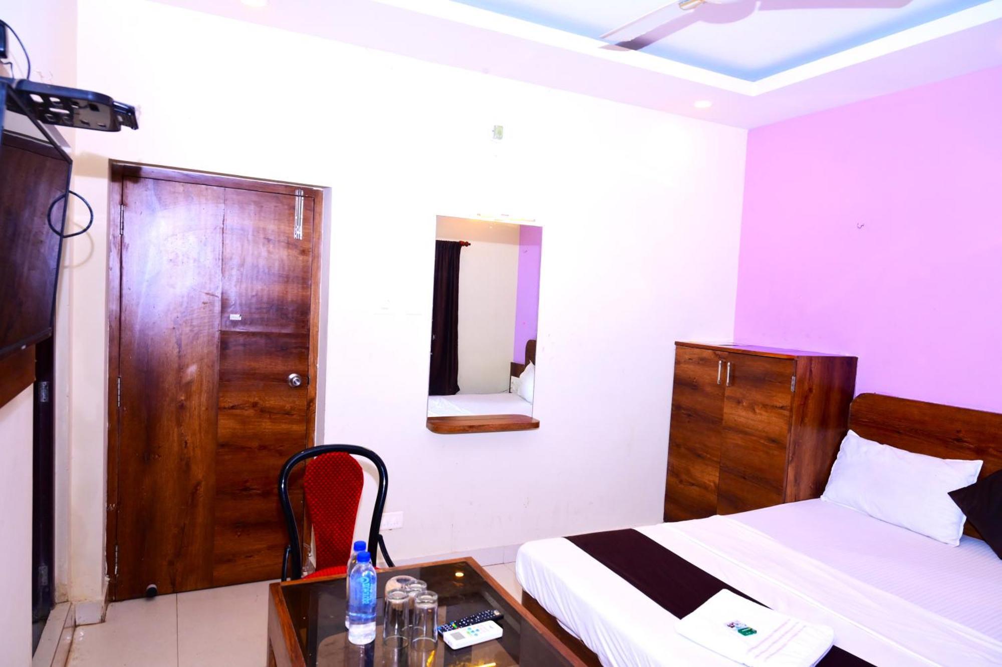 Hotel Blue Sagar Official 3*